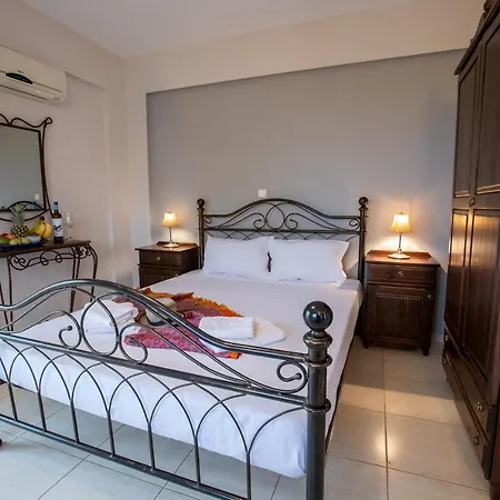 Eleon Hotel *